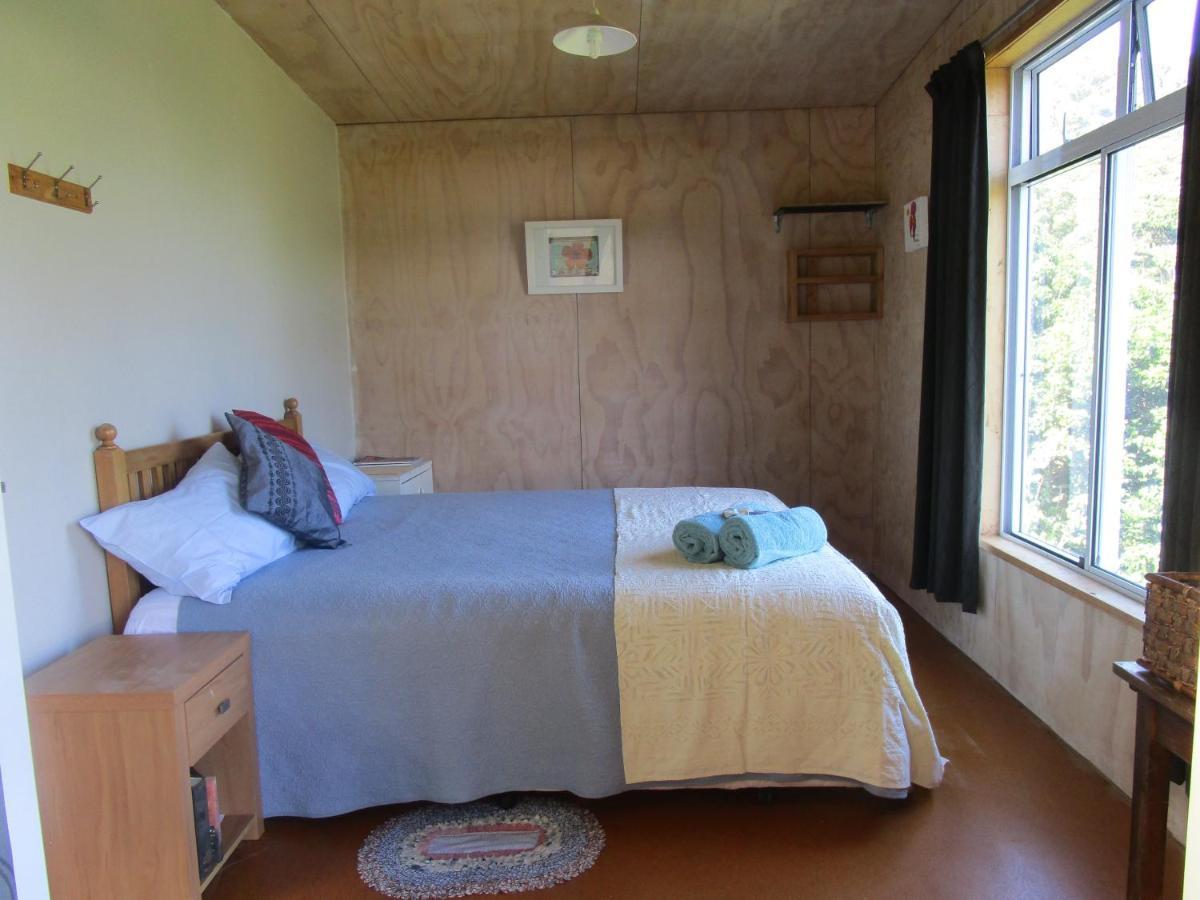 Mulberry Grove Retreat Bed & Breakfast Tryphena ภายนอก รูปภาพ