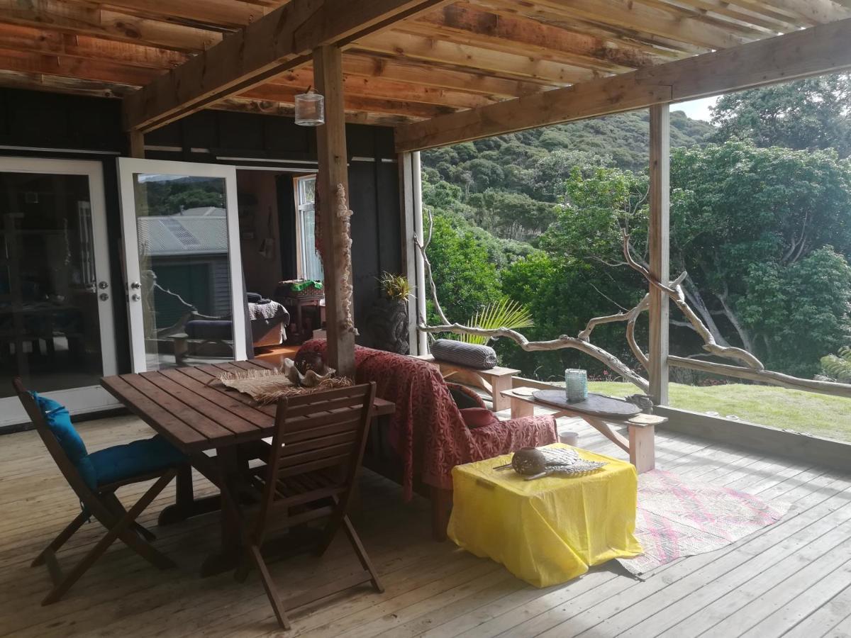 Mulberry Grove Retreat Bed & Breakfast Tryphena ภายนอก รูปภาพ