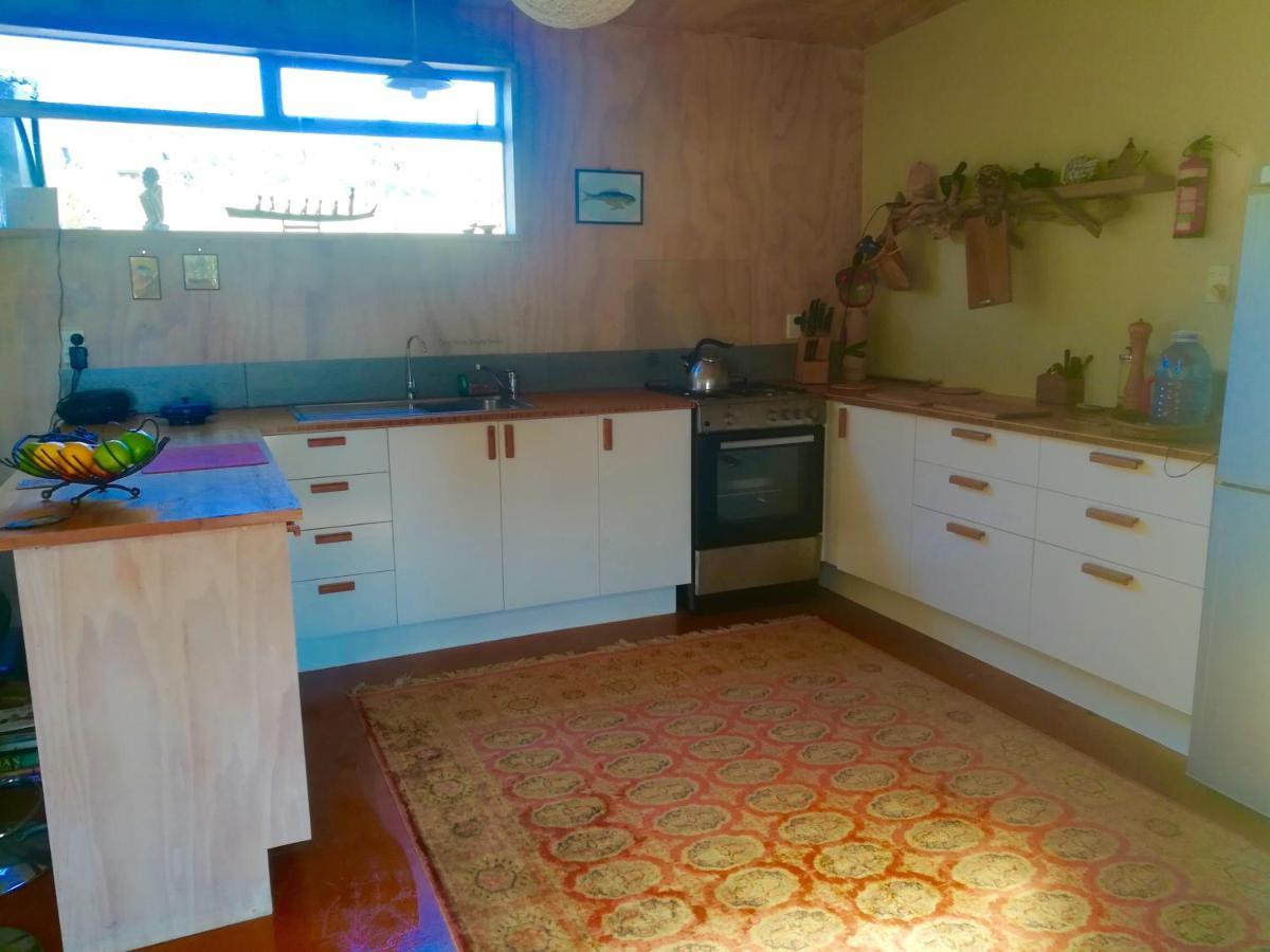 Mulberry Grove Retreat Bed & Breakfast Tryphena ภายนอก รูปภาพ