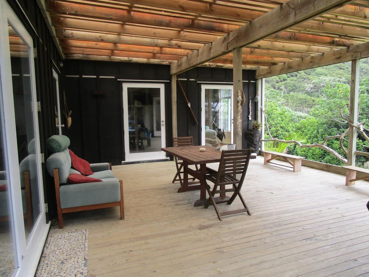Mulberry Grove Retreat Bed & Breakfast Tryphena ภายนอก รูปภาพ